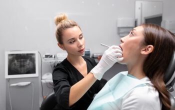 How to Maintain a Healthy Smile Between Dental Visits